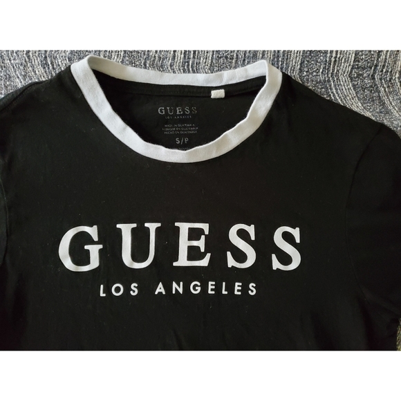 Guess Tshirt - Picture 2 of 2